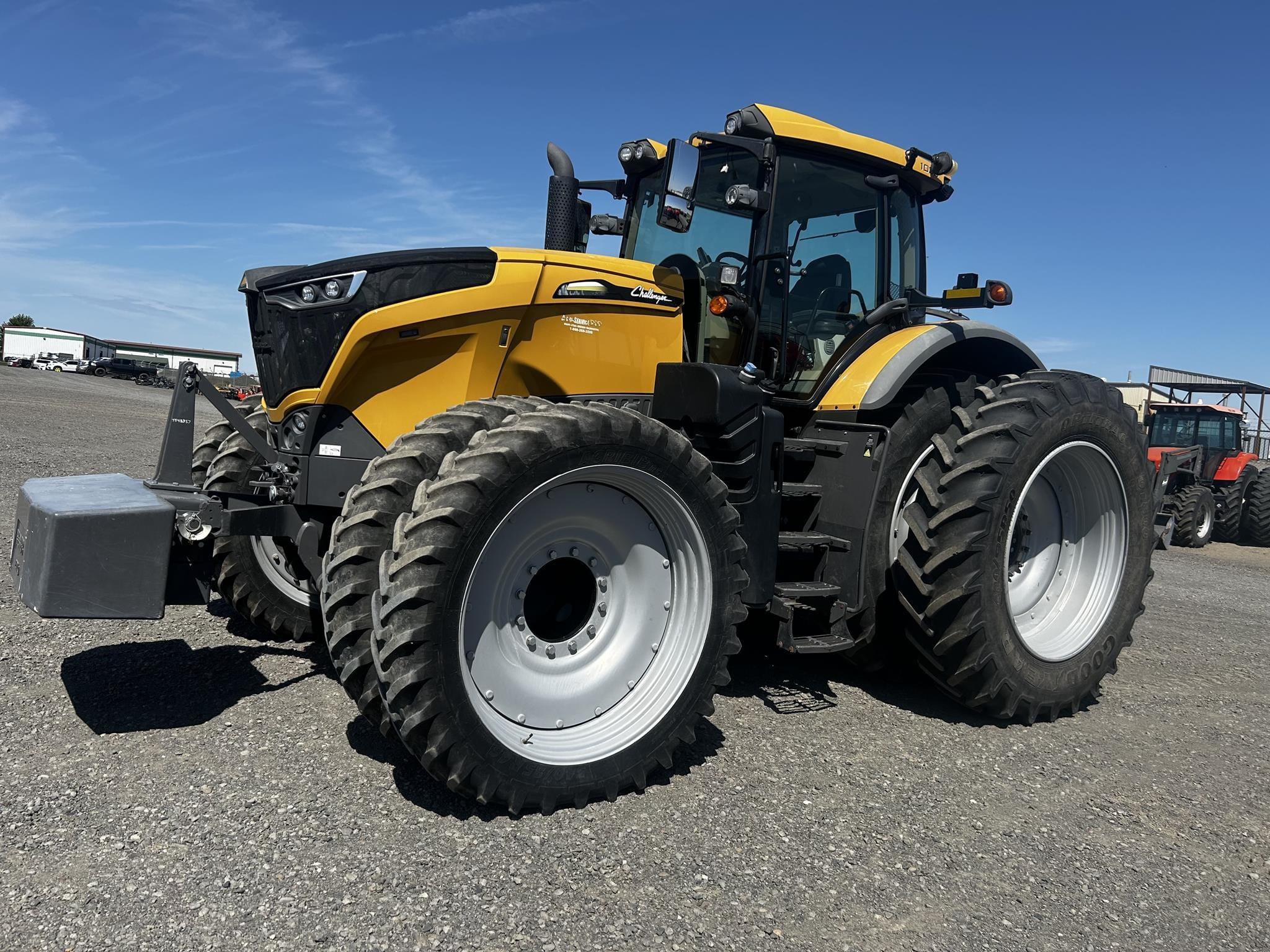 2018 Challenger 1038 Equipment Image0