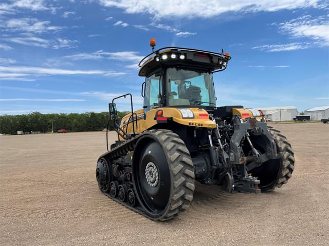 Image of Challenger MT738 equipment image 3