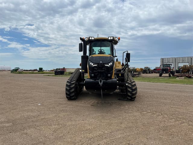 Image of Challenger MT738 equipment image 1