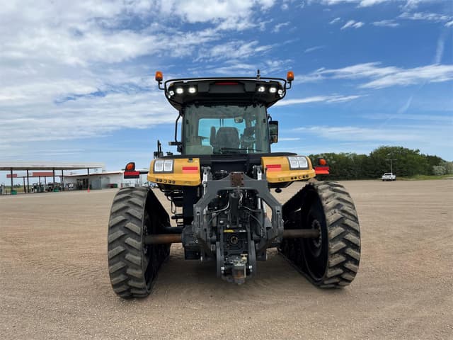 Image of Challenger MT738 equipment image 4