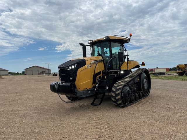 Image of Challenger MT738 equipment image 2