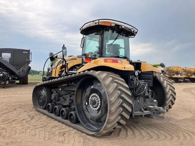 Image of Challenger MT865E equipment image 4