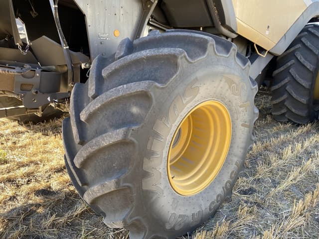 Image of CLAAS LEXION 760 equipment image 4