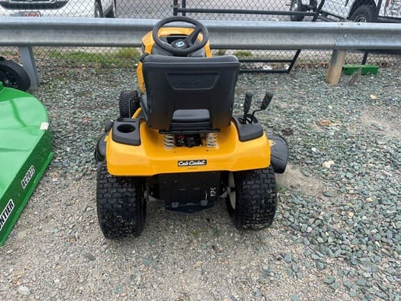 Image of Cub Cadet XT1 LT46 equipment image 3