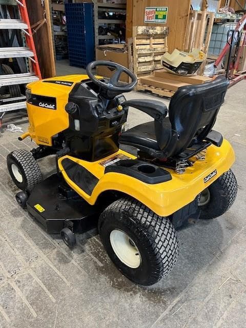 Image of Cub Cadet XT2 LX46 equipment image 1