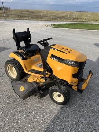 Image of Cub Cadet XT2 SLX50 equipment image 3