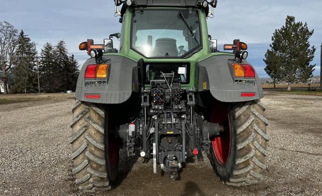 Image of Fendt 824 Vario equipment image 3
