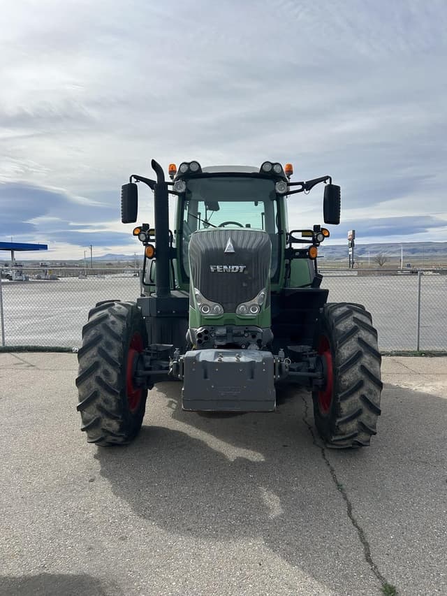 Image of Fendt 824 Vario equipment image 2