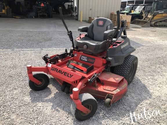 Image of Gravely Pro-Turn 260 equipment image 1