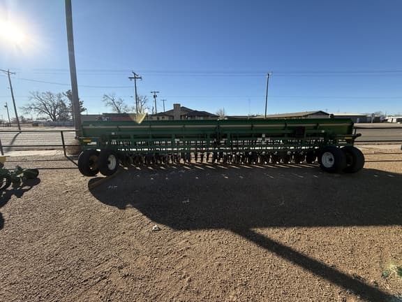 Image of Great Plains 2700 equipment image 1