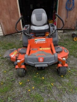 2018 Husqvarna Z254F Equipment Image0