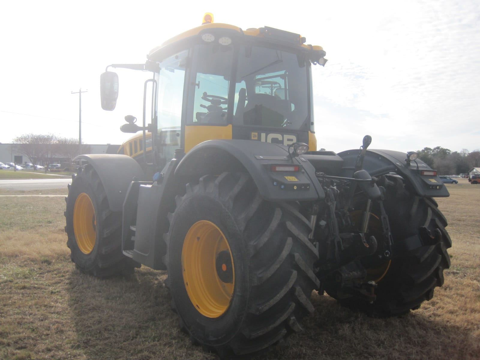 2018 JCB Fastrac 4220 Equipment Image0