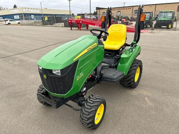 2018 John Deere 1023E Equipment Image0