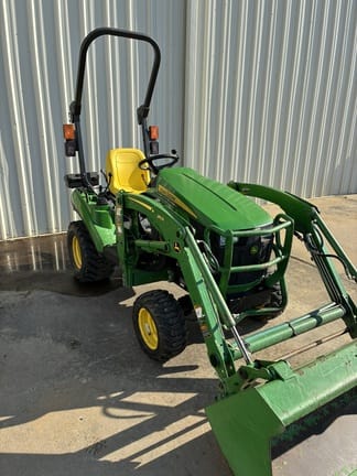 2018 John Deere 1023E Equipment Image0