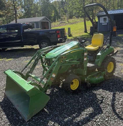 2018 John Deere 1023E Equipment Image0