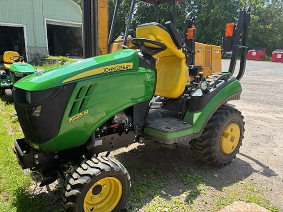 Image of John Deere 1025R equipment image 1