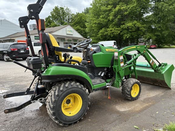 Image of John Deere 1025R equipment image 4