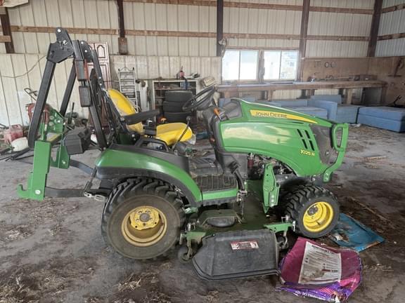 Image of John Deere 1025R equipment image 4