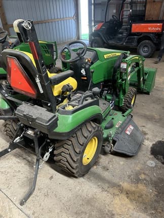Image of John Deere 1025R equipment image 2