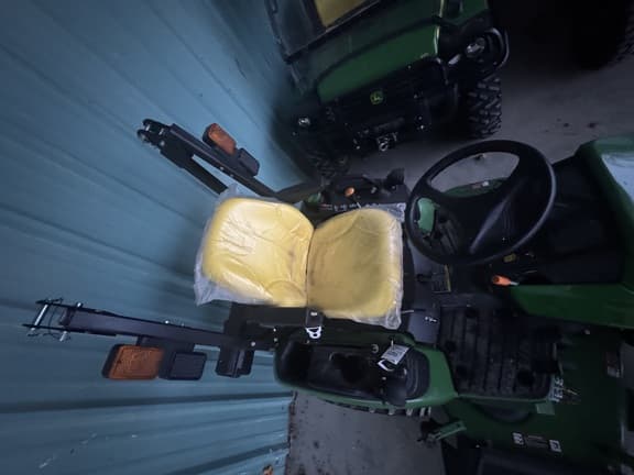 Image of John Deere 1025R equipment image 4