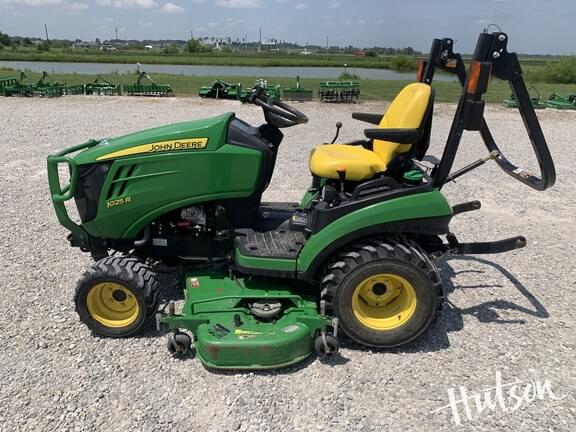 Image of John Deere 1025R equipment image 2