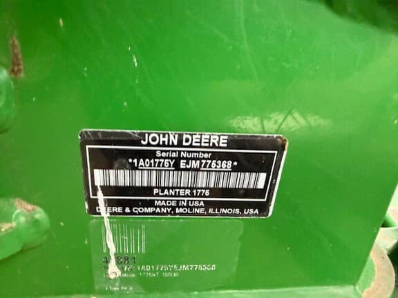 Image of John Deere 1775 equipment image 4