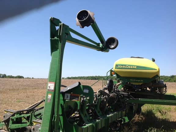Image of John Deere 1795 equipment image 2