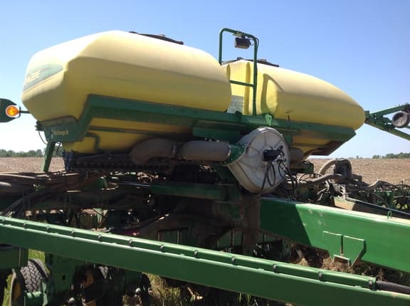 Image of John Deere 1795 equipment image 3