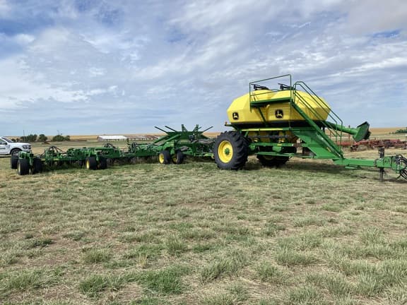 Image of John Deere 1890 equipment image 1