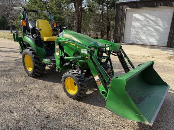 Image of John Deere 2025R equipment image 3