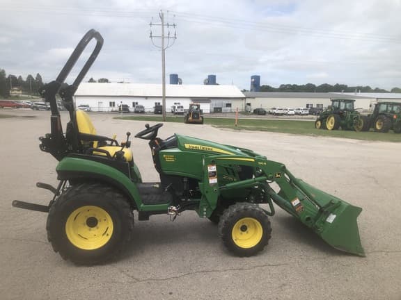 Image of John Deere 2025R equipment image 1