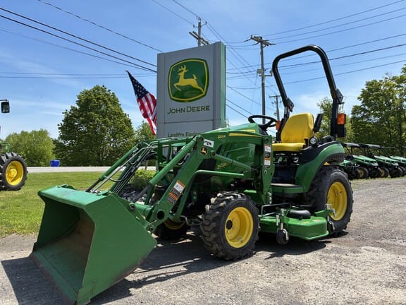2018 John Deere 2025R Equipment Image0