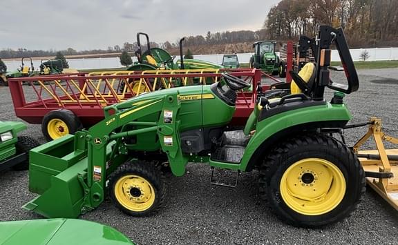 Image of John Deere 2032R Primary image