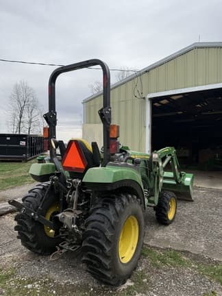 Image of John Deere 2038R equipment image 3