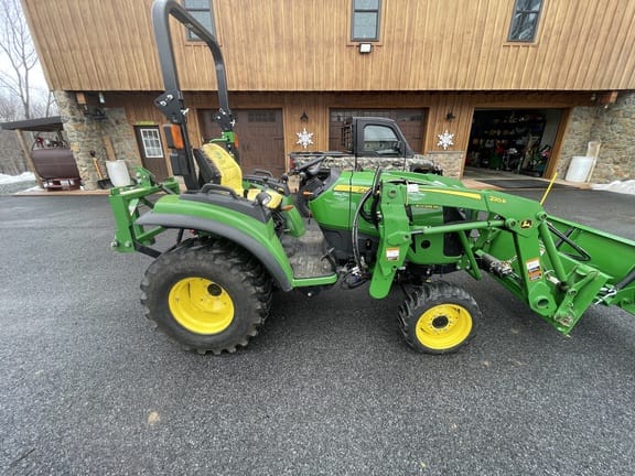 2018 John Deere 2038R Equipment Image0