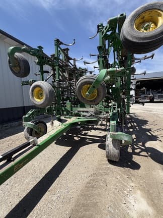 Image of John Deere 2230 equipment image 2
