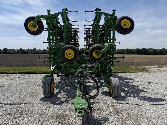 Image of John Deere 2230FH equipment image 2