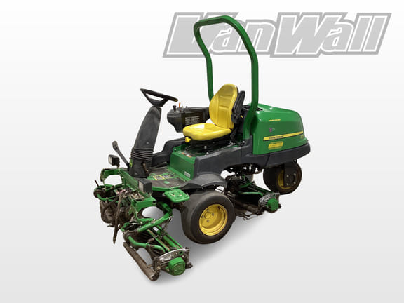 2018 John Deere 2500E Equipment Image0