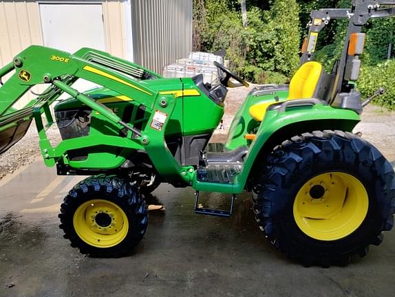 Image of John Deere 3025E equipment image 1