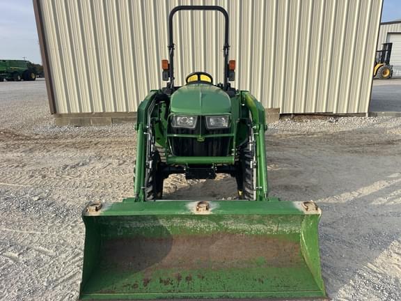 Image of John Deere 3025E equipment image 2