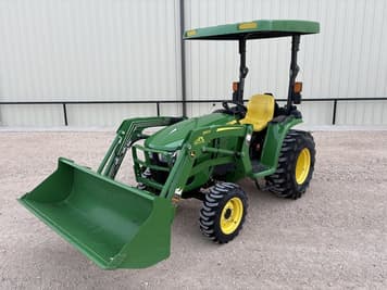 Main image John Deere 3032E