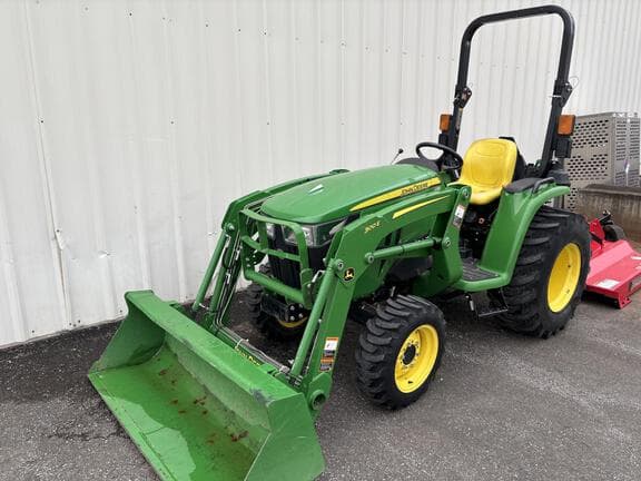 Image of John Deere 3032E equipment image 2