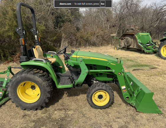 Image of John Deere 3038E equipment image 2