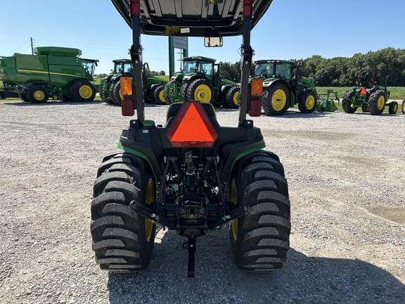 Image of John Deere 3038E equipment image 4
