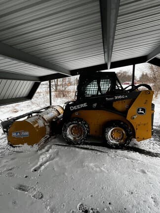 Image of John Deere 316GR equipment image 2