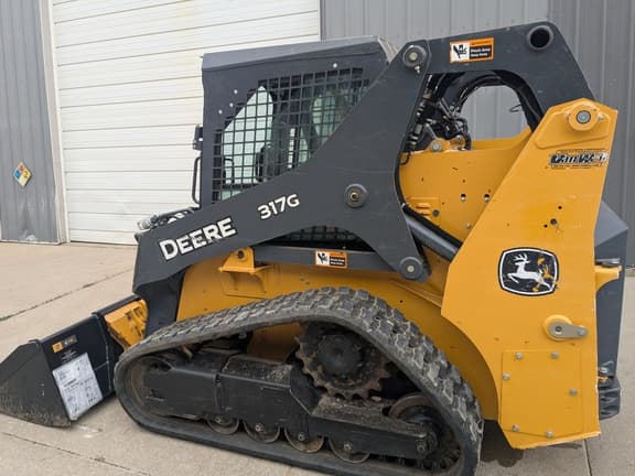 Image of John Deere 317G equipment image 3