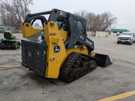 Image of John Deere 317G equipment image 3
