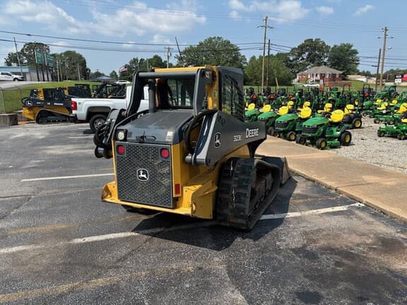 Image of John Deere 323E equipment image 3