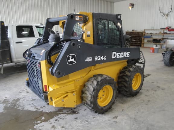 Image of John Deere 324G equipment image 4