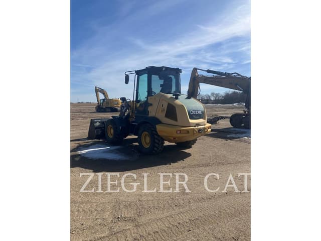 Image of John Deere 324L equipment image 2